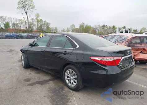 2017 Toyota Camry Le z USA, uszkodzony, nr VIN 4T1BF1FKXHU280337